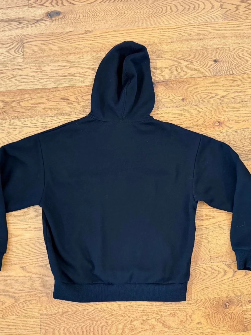 NWOT Alo Yoga Accolade Hoodie in Black (Size Small)